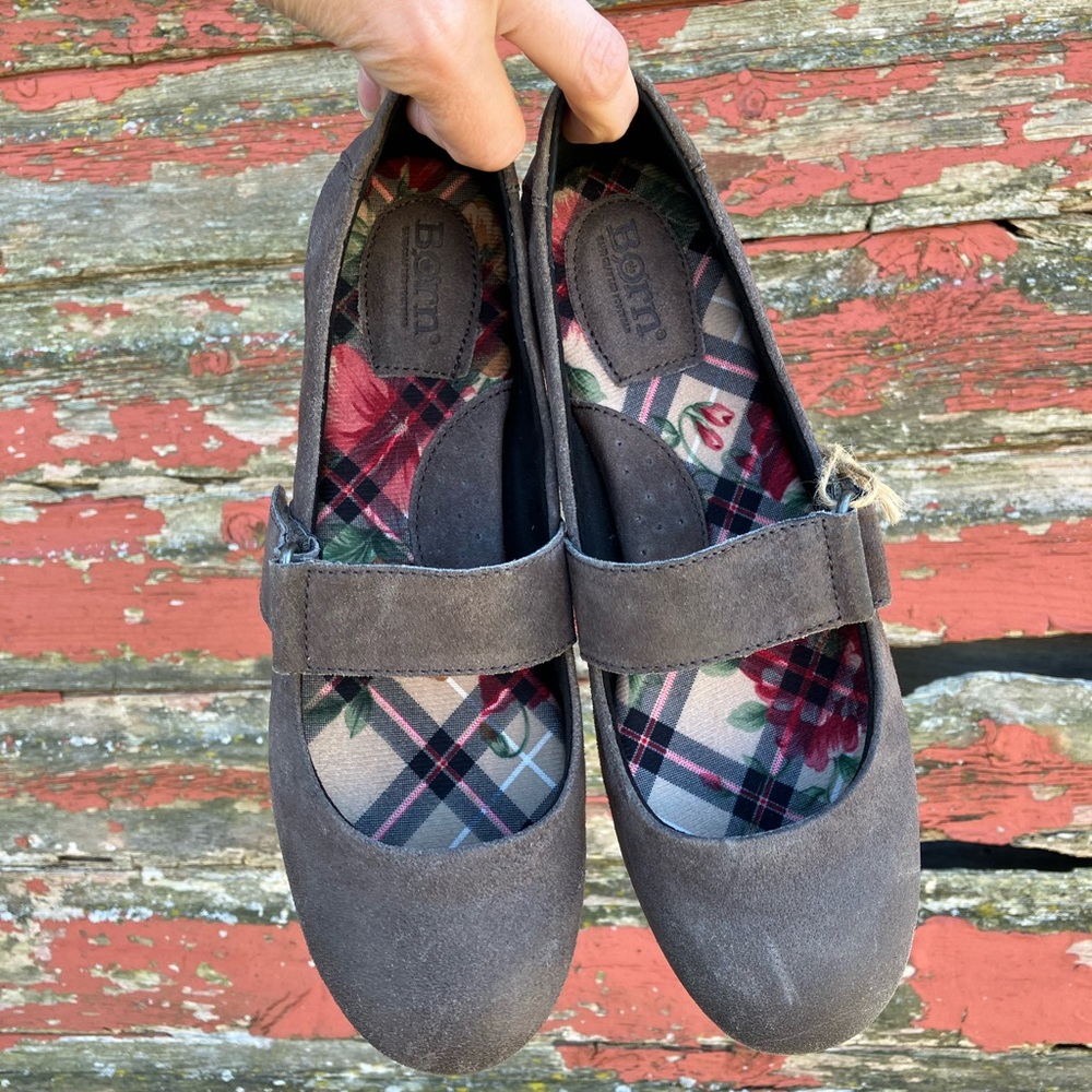 NWT Born Malli Suede Women's Taupe Mary Jane Flats Sz. 9 - Picture 5 of 8